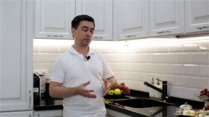 Белая классическая кухня на 12 кв.метрах: отзыв клиента компании «Кухонный Двор»
