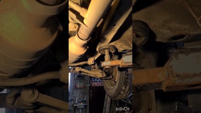 нива легенд , лёгкие вибрации , удары при переключении или трогании с места #нива #ваз2121