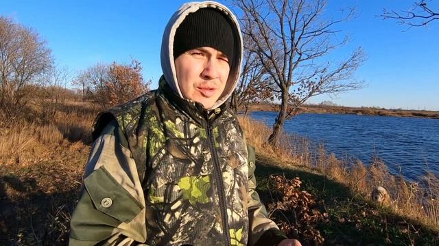 Уха из красной рыбы на костре. На двойном бульоне. Готовим прям на берегу озера смотреть онлайн