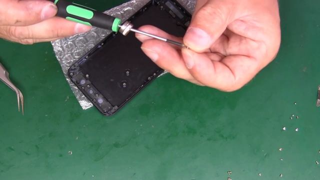 iPhone 5 замена стекла / замена корпуса (refrubished) смотреть онлайн