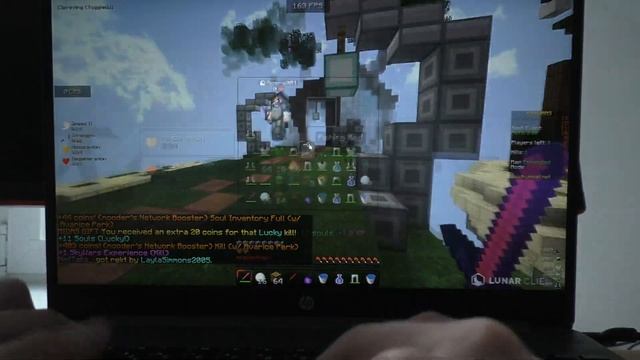 ИГРАЮ в МАЙНКРАФТ на ТАЧПАДЕ! ПВП на НОУТБУКЕ в Minecraft смотреть онлайн