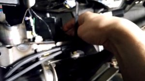 Устранение бряканья под панелью Lancer 9