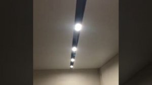 ниша люфер в натяжной потолок, установка спотов в ношу люмфер.
