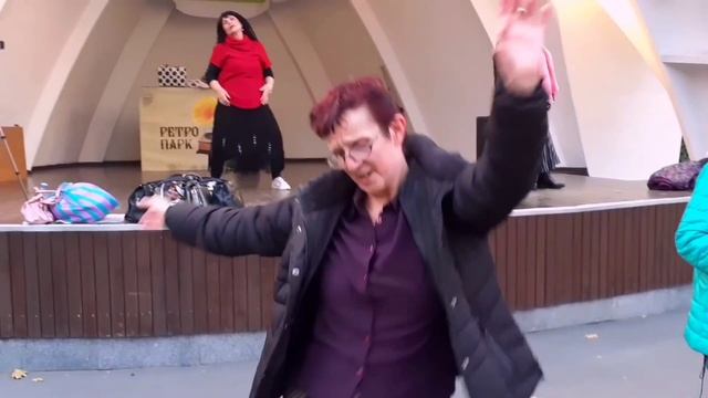 ЭТОЙ НОЧЬЮ ДО РАССВЕТА! ТАНЦЫ В ПАРКЕ ГОРЬКОГО ХАРЬКОВ СЧАСТЛИВЫЕ ДНИ. смотреть онлайн