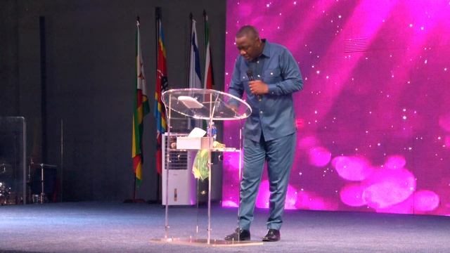 Breakthrough Conference 2023 смотреть онлайн