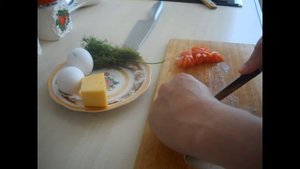 Яичница, самый простой и вкусный завтрак.