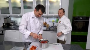 ? Клубничный БОРЩ с ванильным мороженым ? В гостях шеф-повар Василий Емельяненко