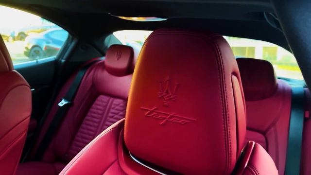 ДВОЙНАЯ ТУРБО ДИНАМИКА С ХАРАКТЕРОМ FERRARI: Maserati Ghibli 2023 года. Обзор и подробности смотреть онлайн