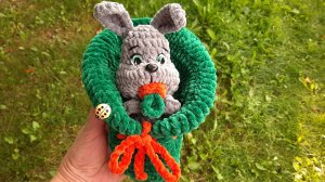 Вязаные игрушки. МК Зайка в капусте