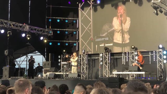 Один в каное - Маленький хлопчик смотреть онлайн