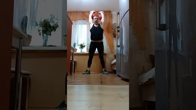 19.12.2021г. Жим 2-х гирь 32кг по длинному циклу - 35 раз -7.2 мин. Clean & Press 2×32kg - 35rep-7' смотреть онлайн