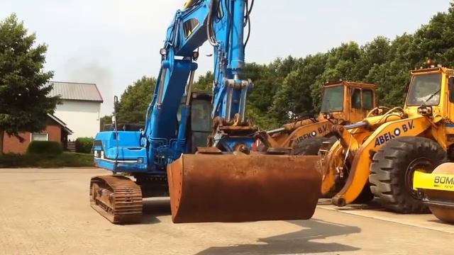 For sale: Caterpillar 322BL-N-VA Hydraulic Excavator * Yr of manufacture 2000 *