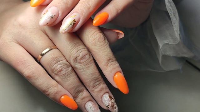 Маникюр на весну, оранжевый, стемпинг, фольга) смотреть онлайн