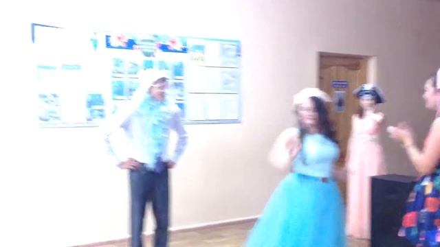 Сказка "Три поросенка"/Выпускной 2014! смотреть онлайн