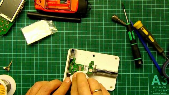 Garmin Astro 320 SMA replace. Repair VHF Radio antenna socket смотреть онлайн