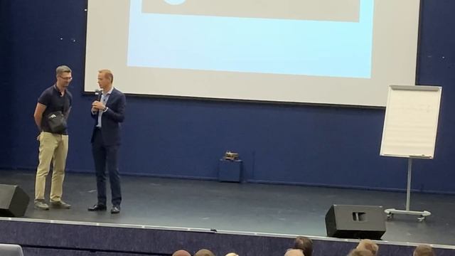 Что делать с раздраженными клиентами. Негативный клиент. Как выйти сухим из воды. Владимир Якуба смотреть онлайн