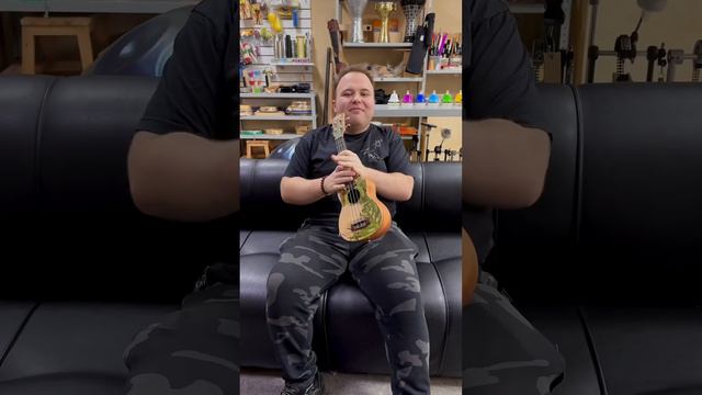 Огромный выбор укулеле🤩 #music #musicvideo #comment #укулеле #ukulele #ukulelecover смотреть онлайн