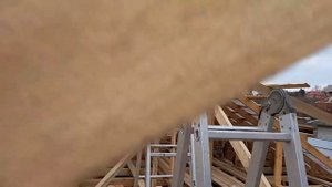 Вальмовая крыша с ендовой