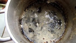 как очистить пригоревший нагар от кастрюли и сковороды