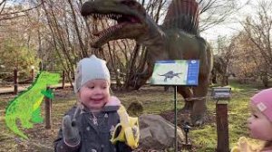 Влог Евы и Фло в Динопарке. Парк динозавров Настоящие динозавры юрского периода Dinosaurs for kids