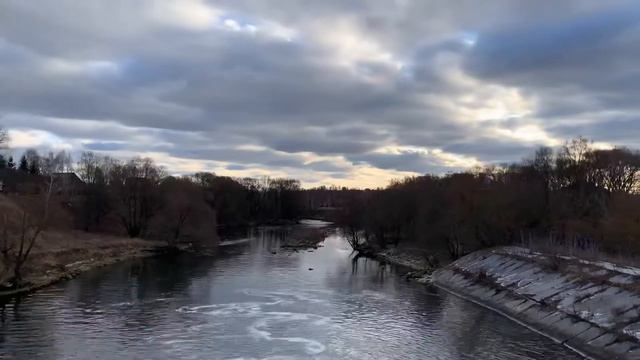 Река и облака смотреть онлайн