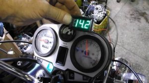 Вольтметр встраиваемый для мото