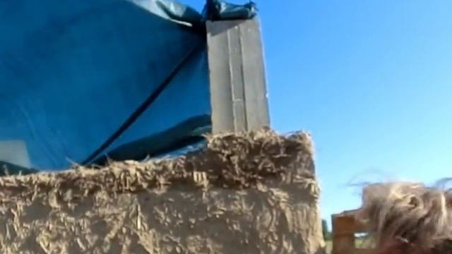 Мастера саманного просветления ??? строят дом из самана своими руками