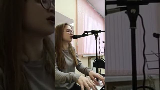Анна Сенина - Романс "К чему нам быть на ты, к чему" (март 2021г.) смотреть онлайн