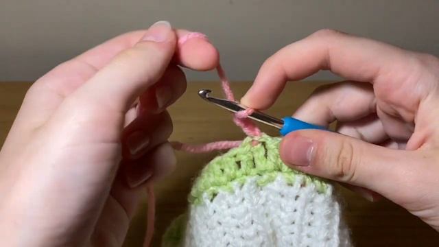 EASY Crochet Skirt Tutorial | BEGINNER FRIENDLY смотреть онлайн