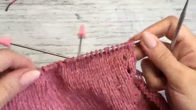 Супер оригинальная ажурная кофточка с декоративной застежкой на лето! Очень подробный мастер-класс!