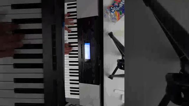 Pianosyle100 .. Casio drum track.. walking base 12 bar blues смотреть онлайн