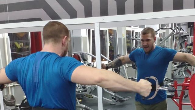 СВЕДЕНИЕ РУК В КРОССОВЕРЕ смотреть онлайн