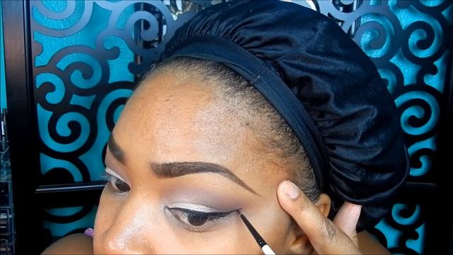 Neutral Eyes & Poppin Blue lips Feat. NYX Blue Velvet Macaron ((FULL FACE)) смотреть онлайн