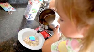 Мия и история про лялю  Mia found .мия играет с куклами.открываем сюрпризы.мультики.мультфильмы.кук