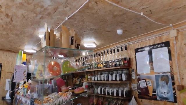 меню и интерьер кафе "Белка" в Ленинском парке Сарапула