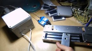 На что способен электромагнитный замок с подъезда