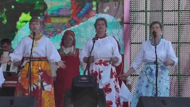 «Я люблю Бажовку» Народный коллектив вокальный ансамбль «Вереница».