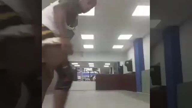 Тренер : Жеан Лопес Formado:Jean capoeira Topázio Moscow-Russia смотреть онлайн