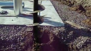 #Бурение отверстия диаметр 400 мм., бурит мини экскаватор в Ленинградской области.