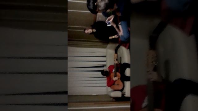 подростки поют под гитару смотреть онлайн