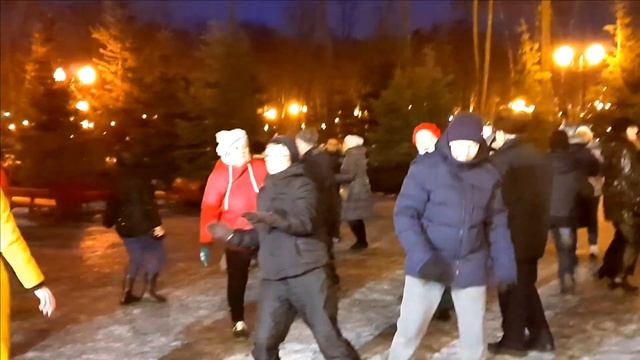 А Я К ТЕБЕ С БУКЕТОМ РОЗ смотреть онлайн