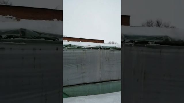 лайфхак, уборка снега с теплицы смотреть онлайн