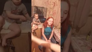 Каменные лица Девушки