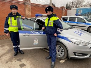 В Омске госавтоинспекторы помогли доставить в больницу восьмимесячного ребенка