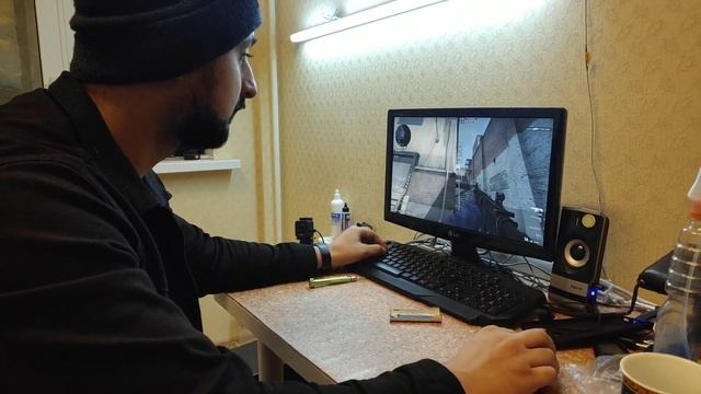 провожу соц.опрос+краду девушек у подруг в ТЦ/играю в CS GO/покупаем гриль в гараже у мужика. смотреть онлайн
