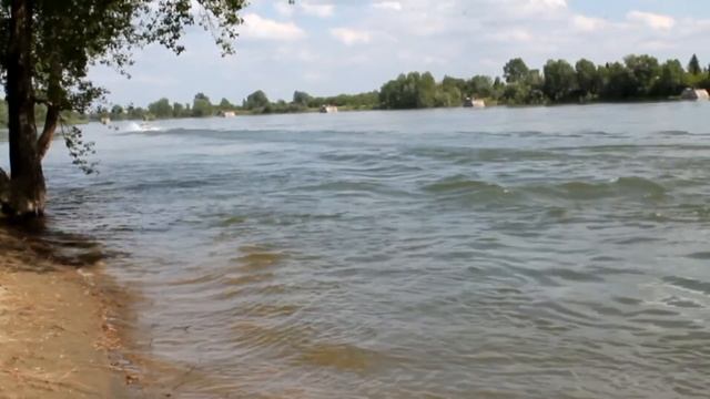 Подготовленная лодка Крым Водомёт. Испытание на крутых поворотах.