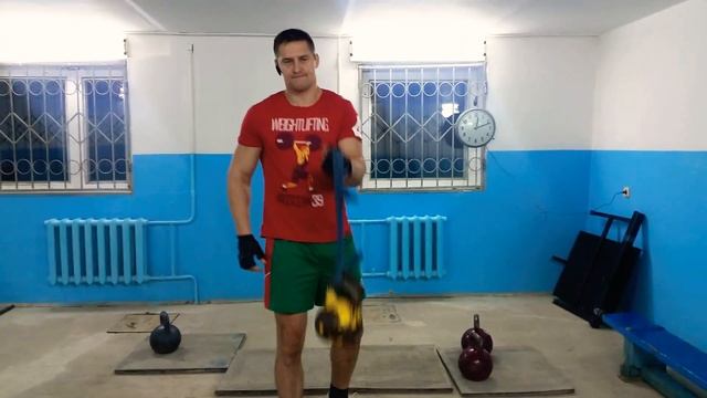 Олдскульные упражнения для силы, объема и рельефа рук