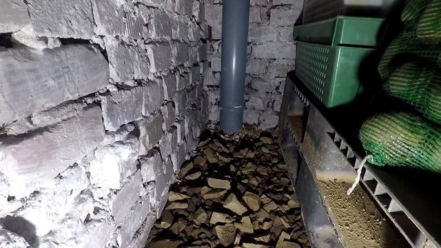 Вентиляция погреба в гараже/Приточным вентилятором.Устраняем излишнюю влажность...