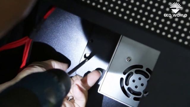 LED Display Front Service screen, P3.91, P4.81, P5.33, P6.67, P8, P10 Display quick maintenance смотреть онлайн