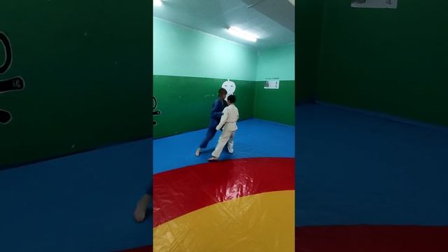 judo/Okuri ashi barai/Подсечка в темп шагов. Дзюдо. #judo #спорт #дзюдо #детииспорт